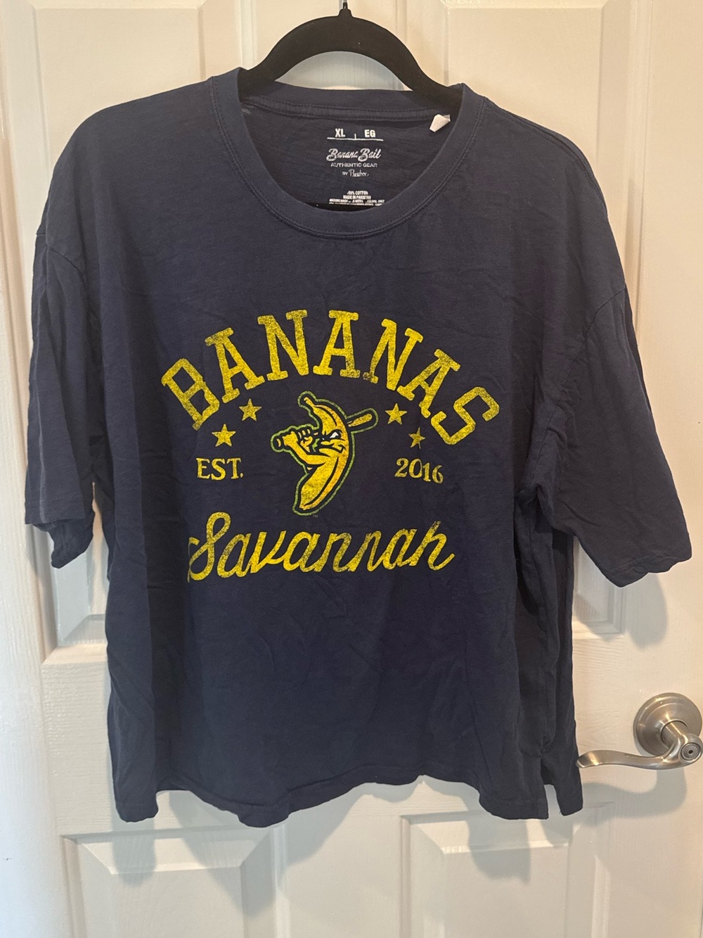 Pressbox Navy and Yellow 'Bananas Savannah' Graphic Tee Size XL